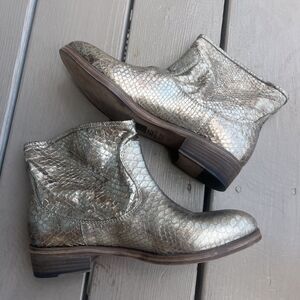 ALBERTO GOZZI Made in Italy Men's Western Ankle Boots Gold Faux Snakeskin Size 9